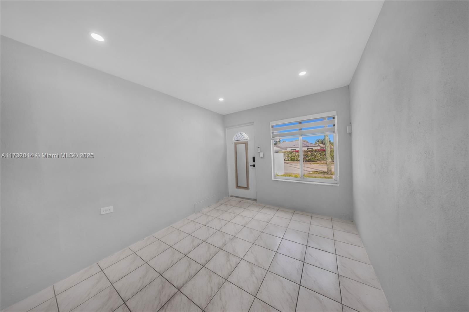 Real estate property located at 691 4th St, Miami-dade, Flamingo Manor, Hialeah, FL