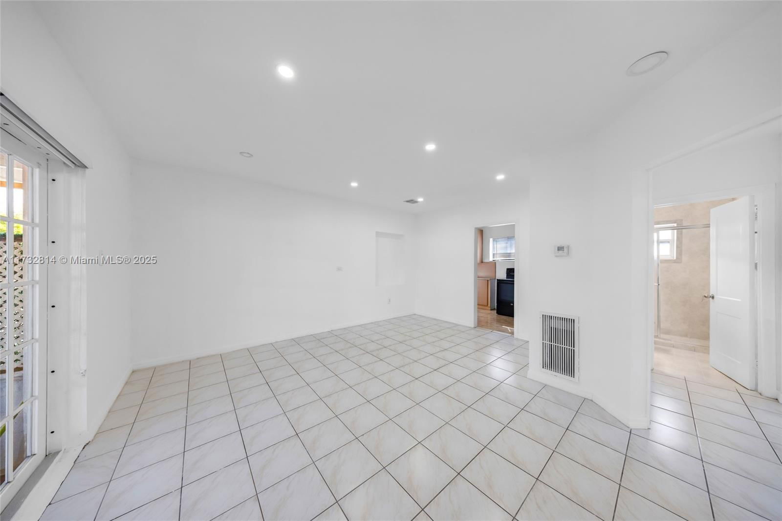 Real estate property located at 691 4th St, Miami-dade, Flamingo Manor, Hialeah, FL