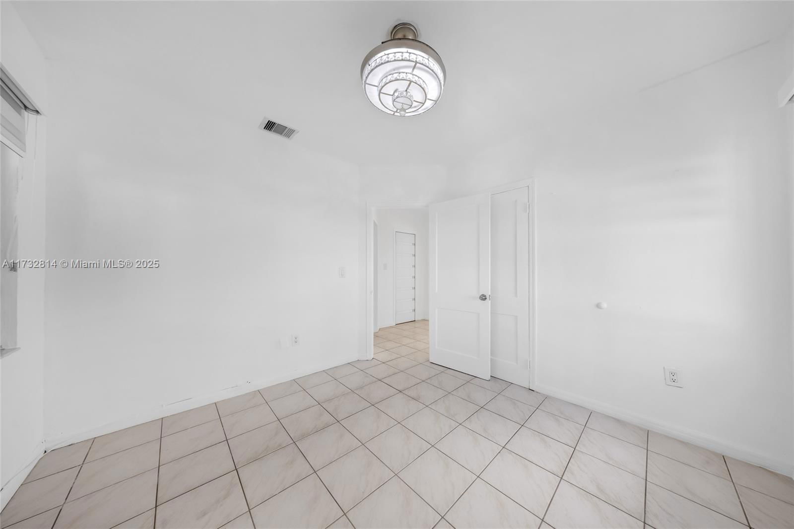 Real estate property located at 691 4th St, Miami-dade, Flamingo Manor, Hialeah, FL