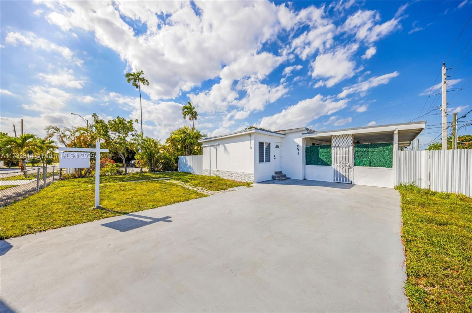 Real estate property located at 691 4th St, Miami-dade, Flamingo Manor, Hialeah, FL
