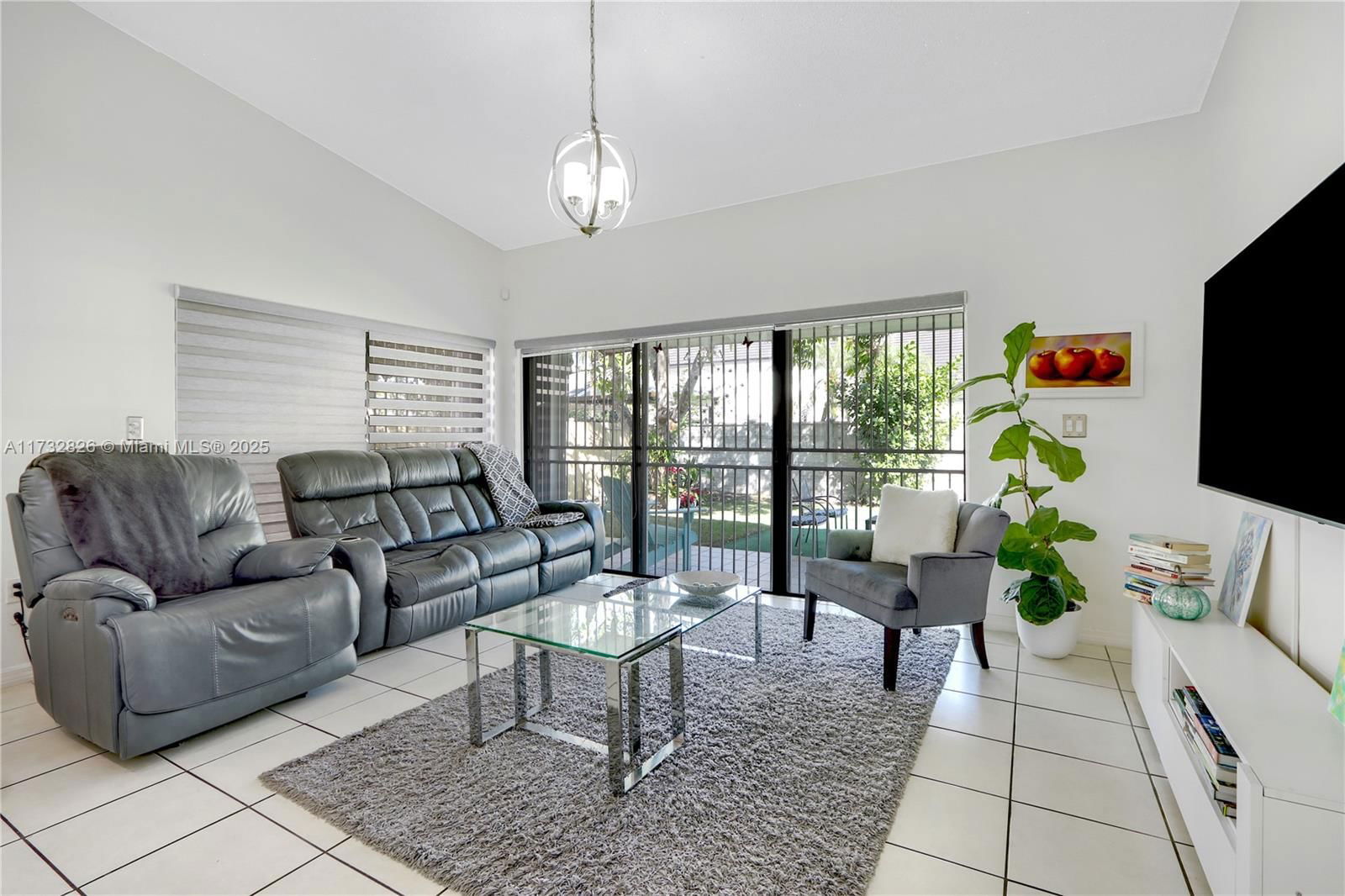 Real estate property located at 14519 106th Ter, Miami-dade, The Cedars Of Kendall, Miami, FL
