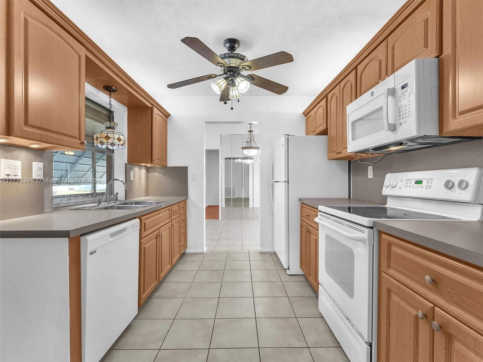 Real estate property located at 6707 70th St, Broward, Mainlands Of Tamarac Lake, Tamarac, FL
