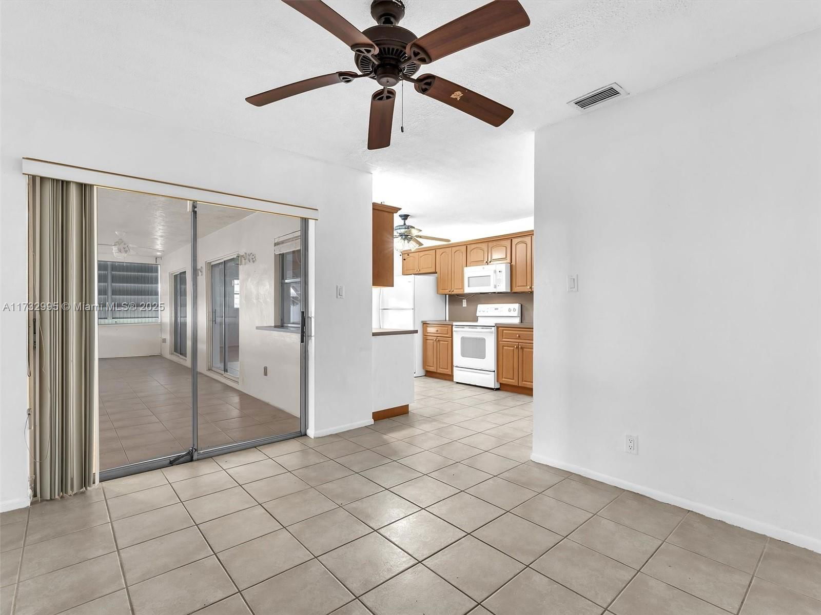 Real estate property located at 6707 70th St, Broward, Mainlands Of Tamarac Lake, Tamarac, FL