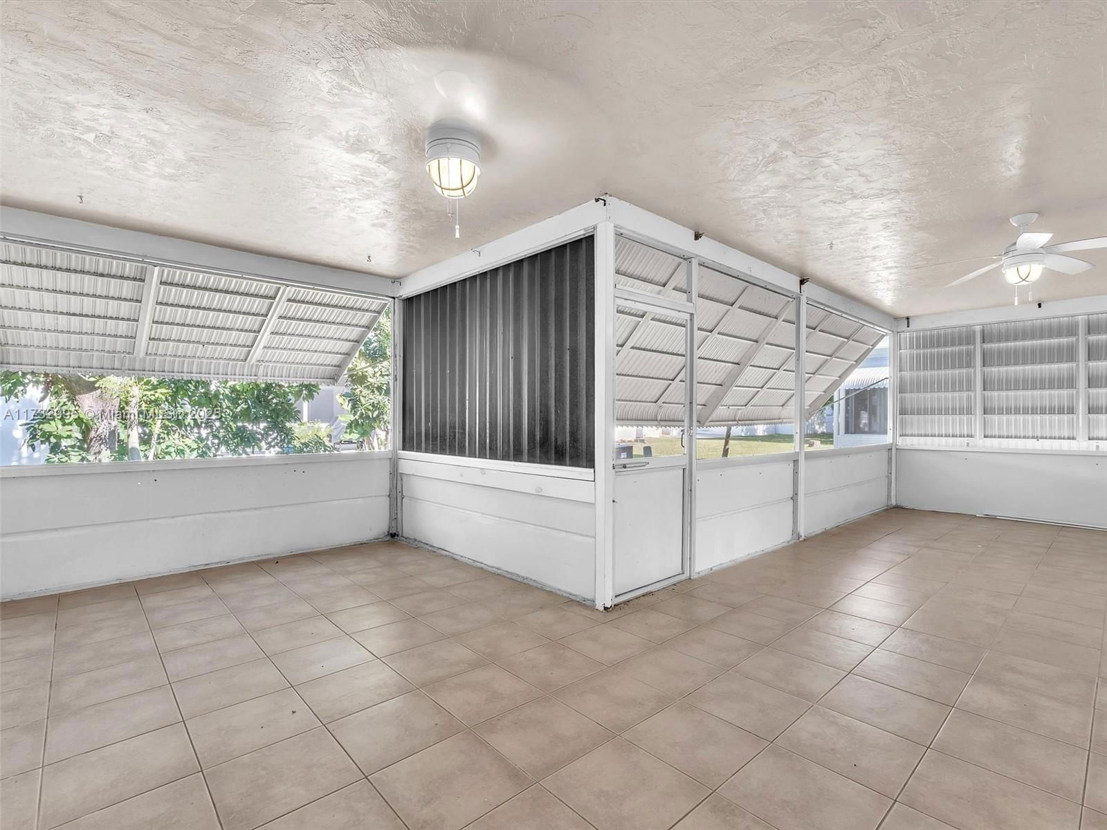 Real estate property located at 6707 70th St, Broward, Mainlands Of Tamarac Lake, Tamarac, FL