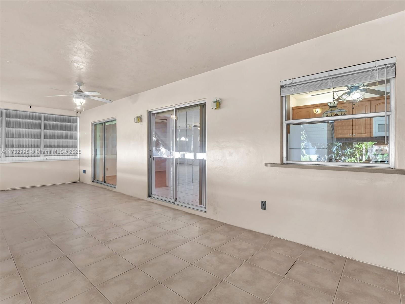 Real estate property located at 6707 70th St, Broward, Mainlands Of Tamarac Lake, Tamarac, FL