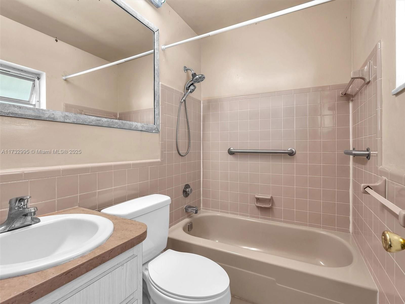 Real estate property located at 6707 70th St, Broward, Mainlands Of Tamarac Lake, Tamarac, FL