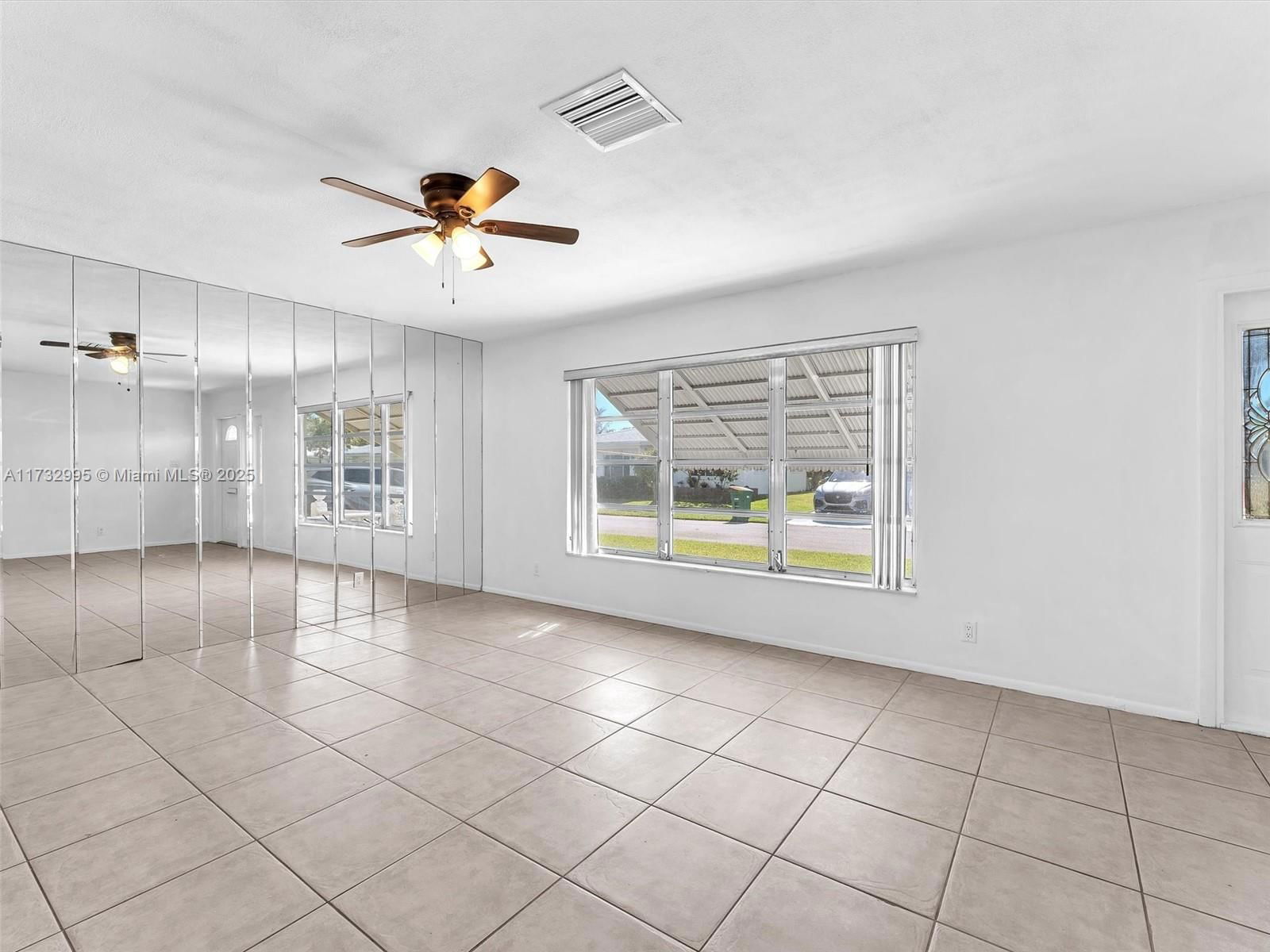 Real estate property located at 6707 70th St, Broward, Mainlands Of Tamarac Lake, Tamarac, FL