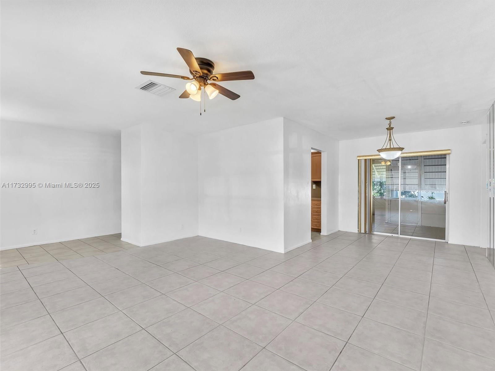 Real estate property located at 6707 70th St, Broward, Mainlands Of Tamarac Lake, Tamarac, FL