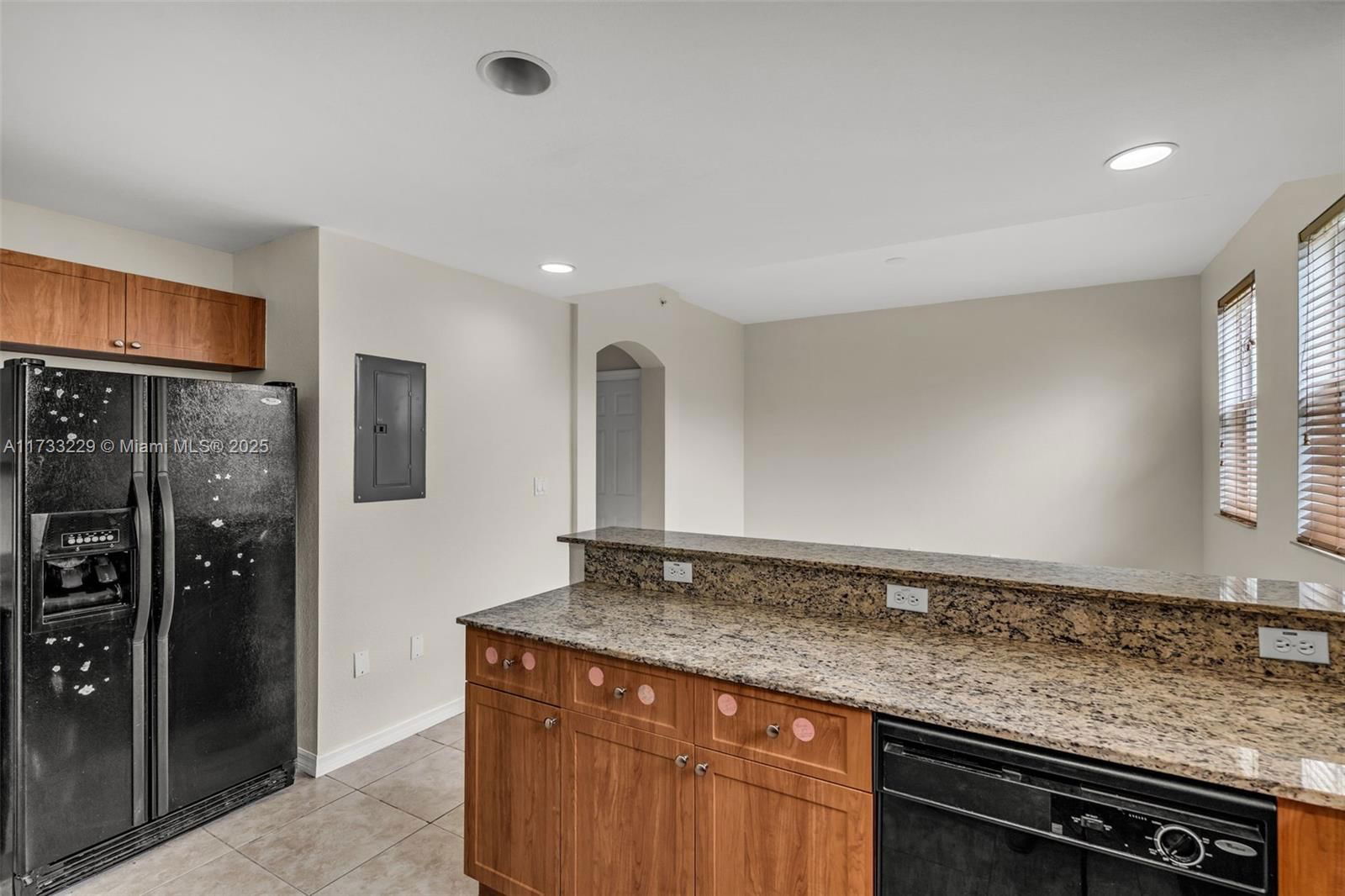 Real estate property located at 10885 89 #214, Miami-dade, Coronado At Doral Ii Cond, Doral, FL