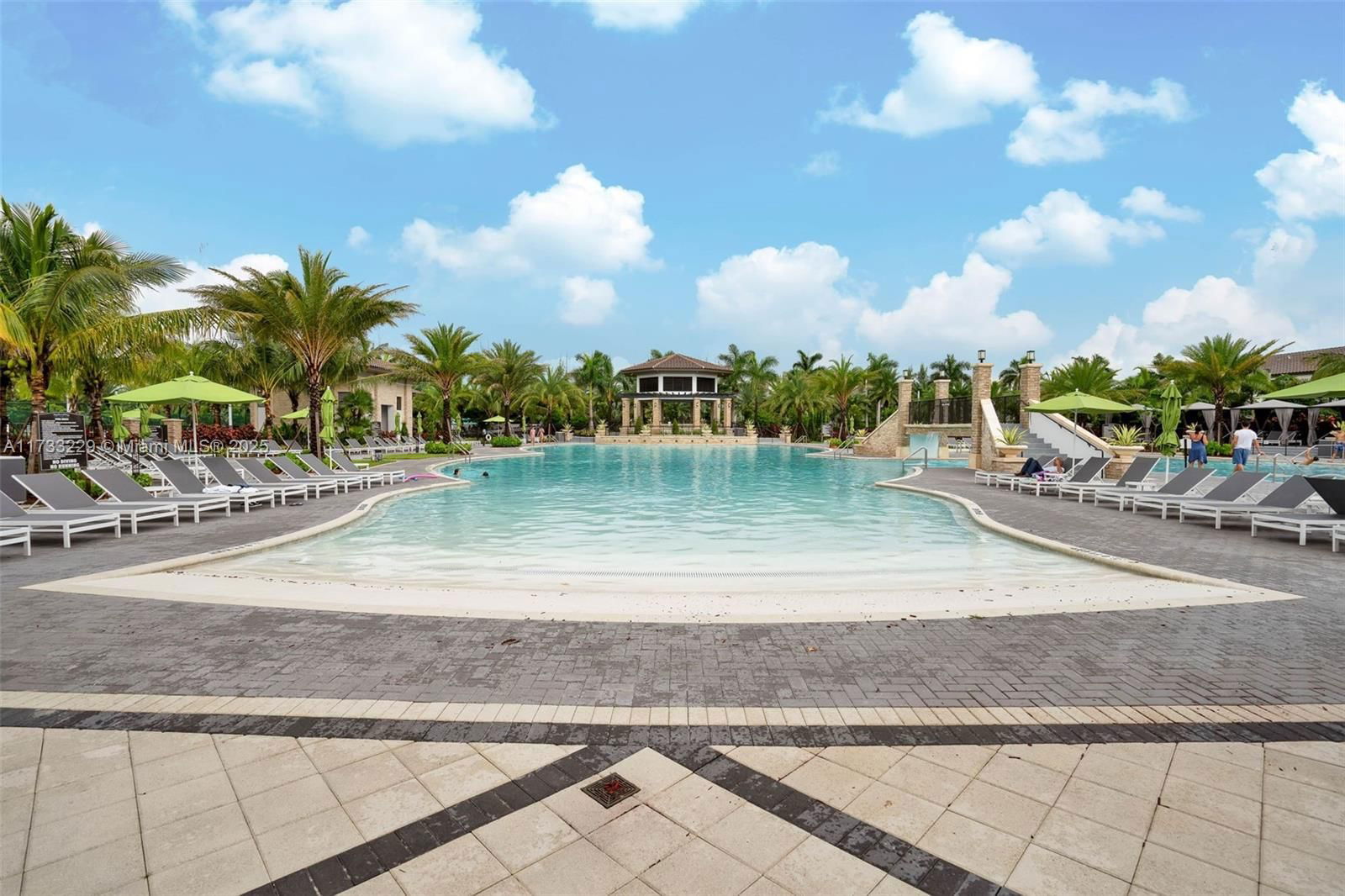 Real estate property located at 10885 89 #214, Miami-dade, Coronado At Doral Ii Cond, Doral, FL