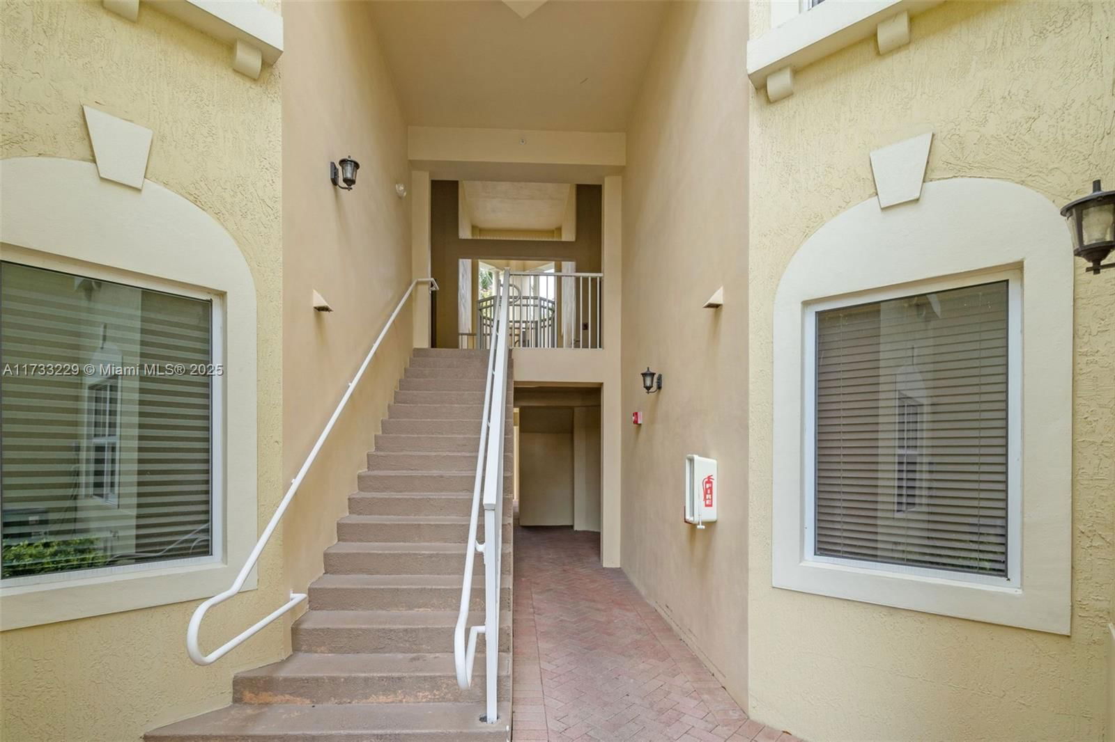 Real estate property located at 10885 89 #214, Miami-dade, Coronado At Doral Ii Cond, Doral, FL