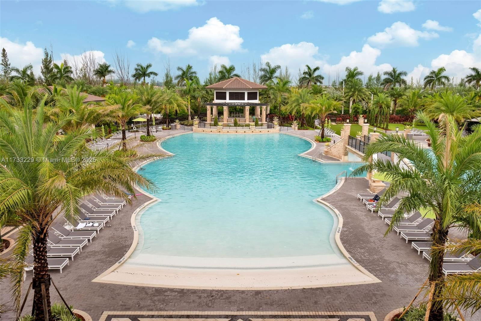 Real estate property located at 10885 89 #214, Miami-dade, Coronado At Doral Ii Cond, Doral, FL