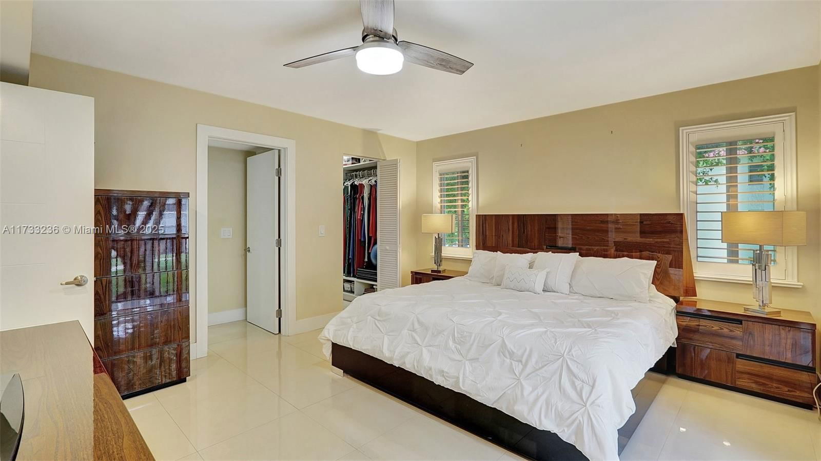 Real estate property located at 111 Hollybrook Dr #208, Broward, Hollybrook Golf And, Pembroke Pines, FL