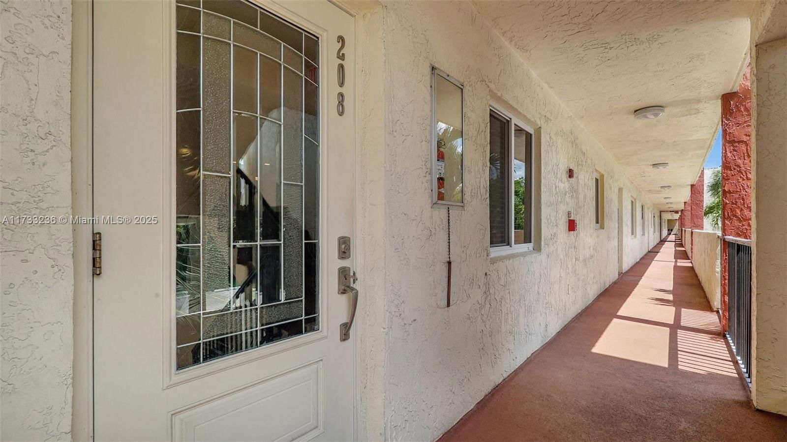 Real estate property located at 111 Hollybrook Dr #208, Broward, Hollybrook Golf And, Pembroke Pines, FL