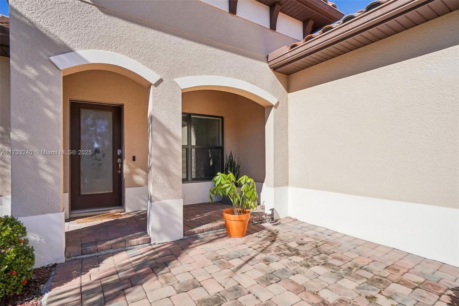 Real estate property located at 310 VILLA SORRENTO CIR, Polk, Villa Sorrento Pb 133 Pgs, Other City - In The State Of Florida, FL
