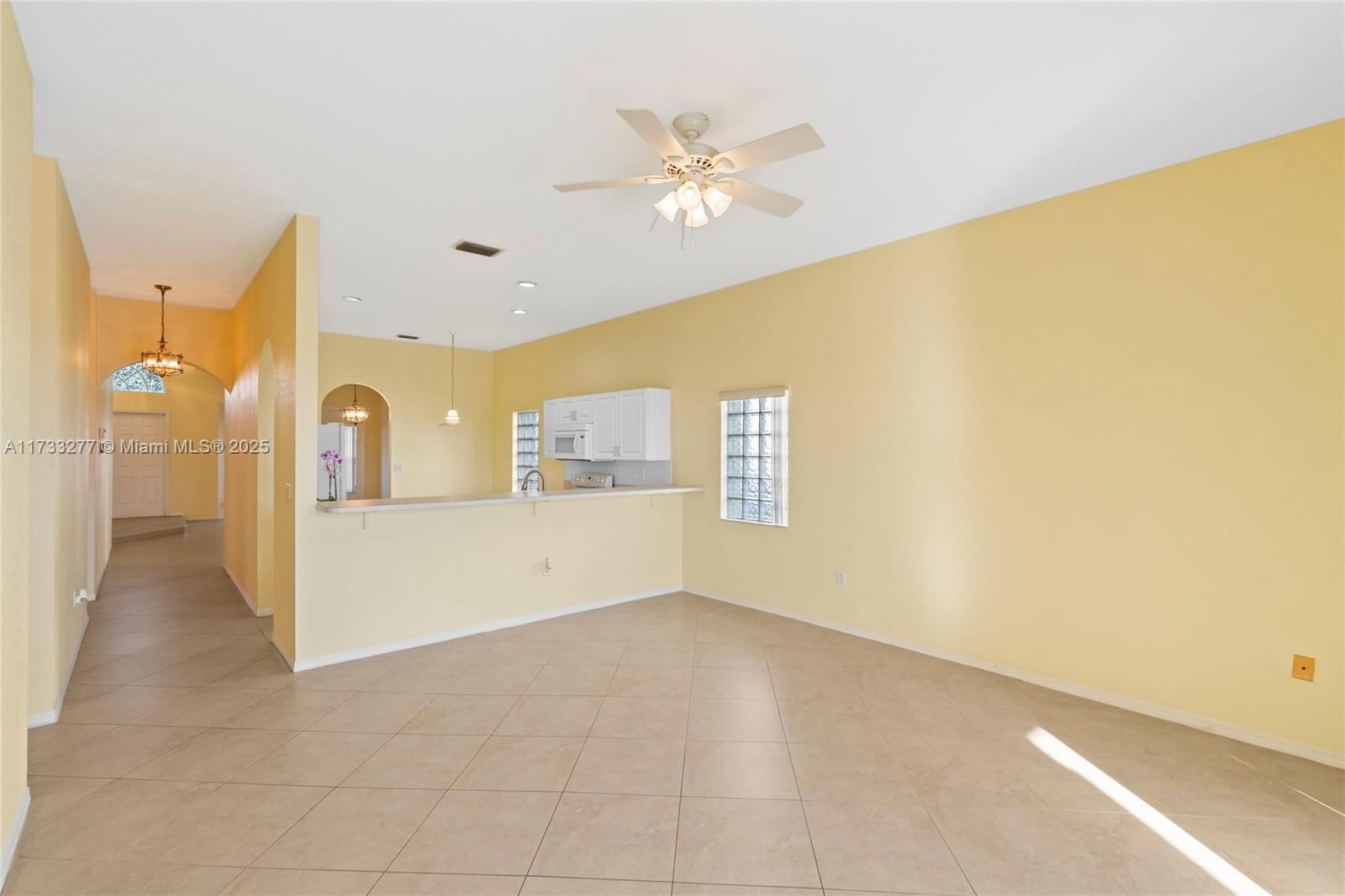 Real estate property located at 1237 167th Ave, Broward, Lakes Of Western Pines Re, Pembroke Pines, FL