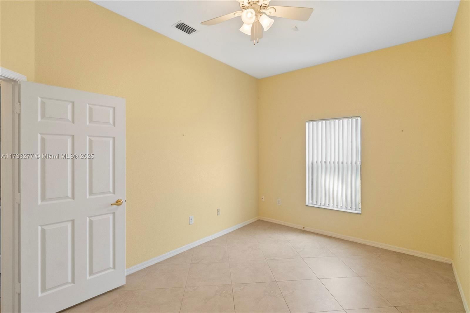 Real estate property located at 1237 167th Ave, Broward, Lakes Of Western Pines Re, Pembroke Pines, FL