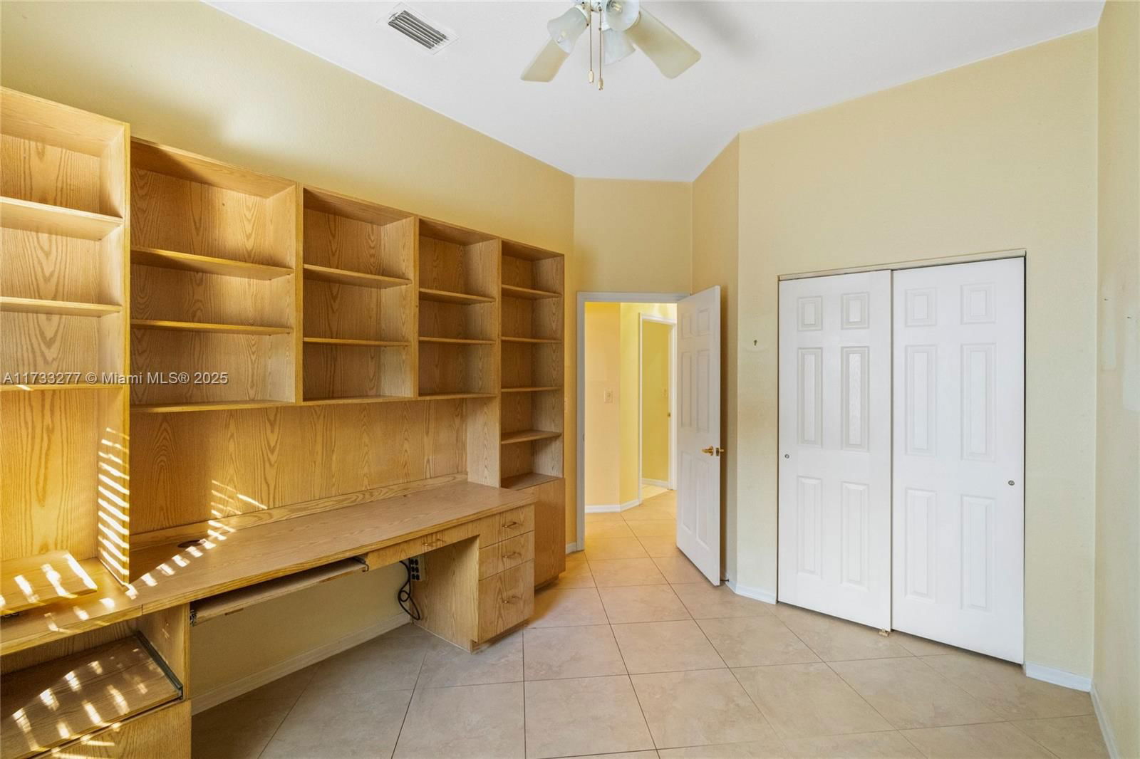 Real estate property located at 1237 167th Ave, Broward, Lakes Of Western Pines Re, Pembroke Pines, FL