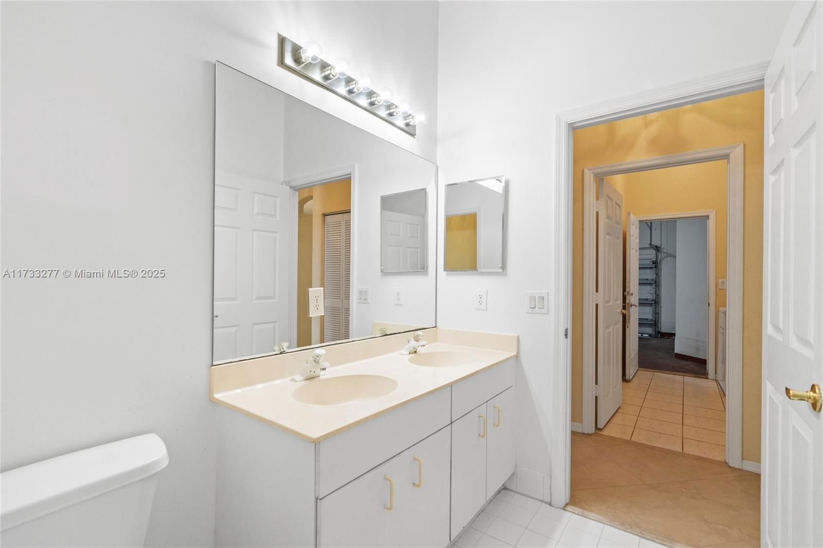Real estate property located at 1237 167th Ave, Broward, Lakes Of Western Pines Re, Pembroke Pines, FL