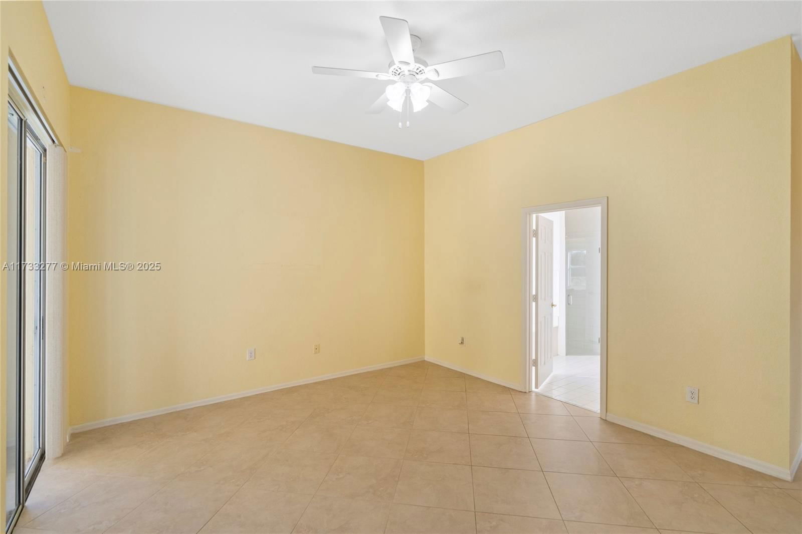 Real estate property located at 1237 167th Ave, Broward, Lakes Of Western Pines Re, Pembroke Pines, FL