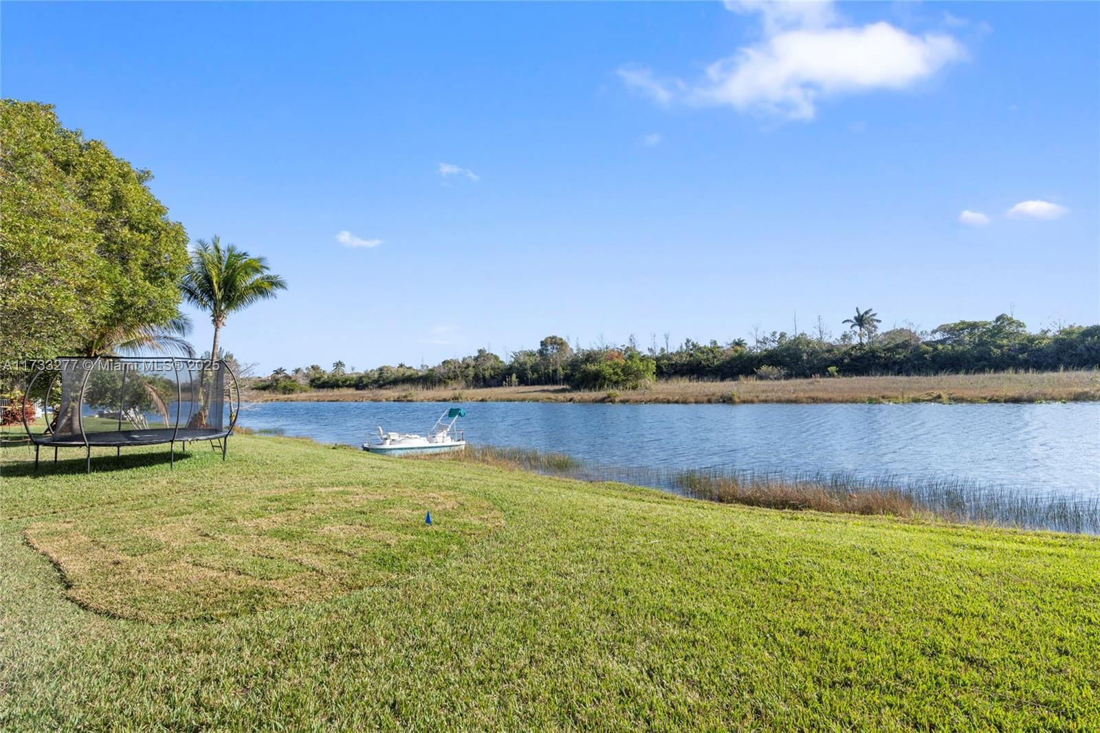 Real estate property located at 1237 167th Ave, Broward, Lakes Of Western Pines Re, Pembroke Pines, FL