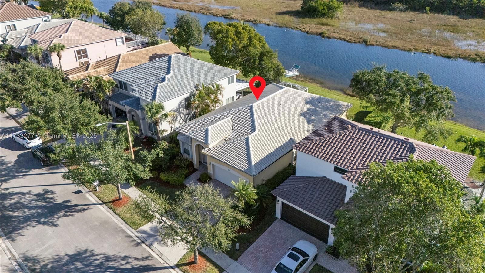 Real estate property located at 1237 167th Ave, Broward, Lakes Of Western Pines Re, Pembroke Pines, FL