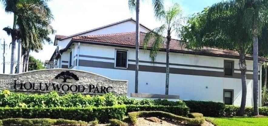 Real estate property located at 610 Park Rd #33-1, Broward, Hollywood Parc Condominiu, Hollywood, FL