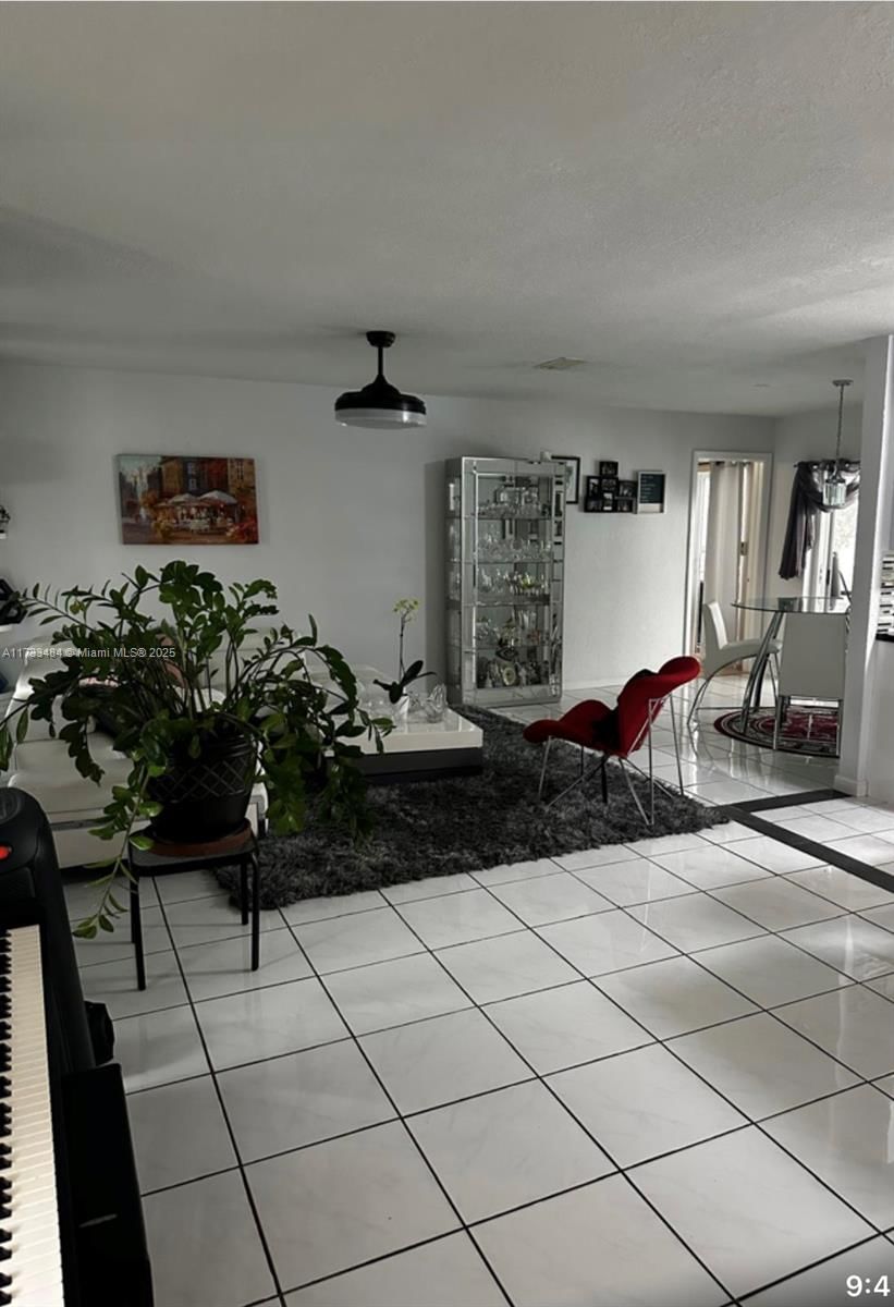Real estate property located at 8537 Long Acre Dr, Broward, Knolls 1st Section, Miramar, FL
