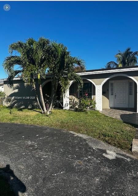Real estate property located at 8537 Long Acre Dr, Broward, Knolls 1st Section, Miramar, FL
