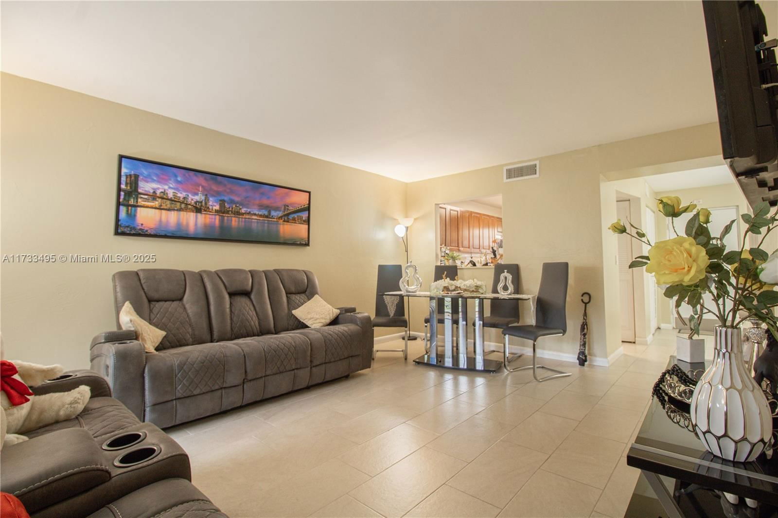 Real estate property located at 3285 Foxcroft Rd E108, Broward, Foxcroft Apts Inc Condo, Miramar, FL