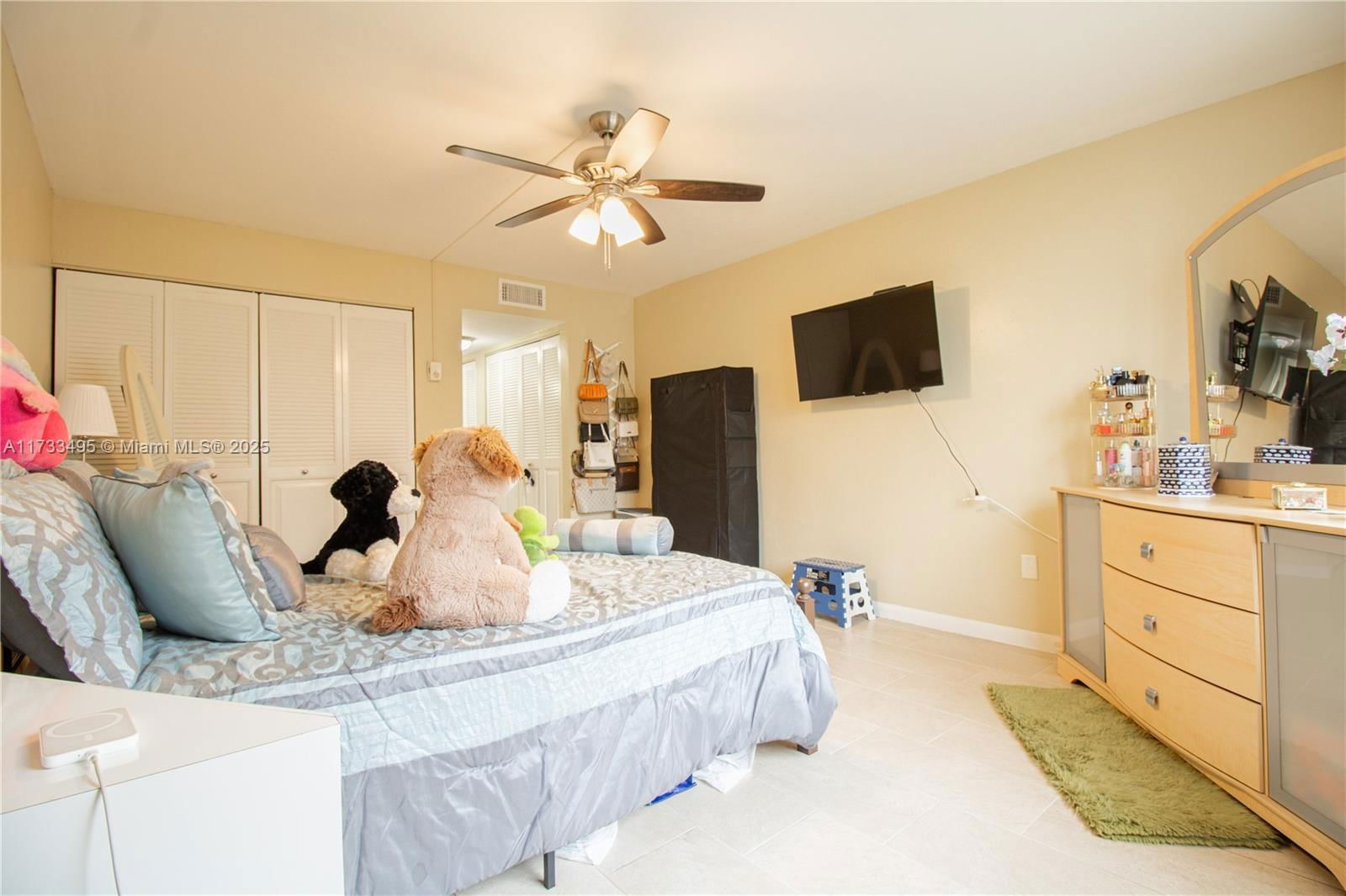 Real estate property located at 3285 Foxcroft Rd E108, Broward, Foxcroft Apts Inc Condo, Miramar, FL
