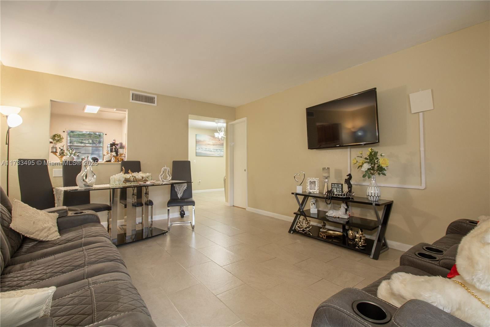 Real estate property located at 3285 Foxcroft Rd E108, Broward, Foxcroft Apts Inc Condo, Miramar, FL