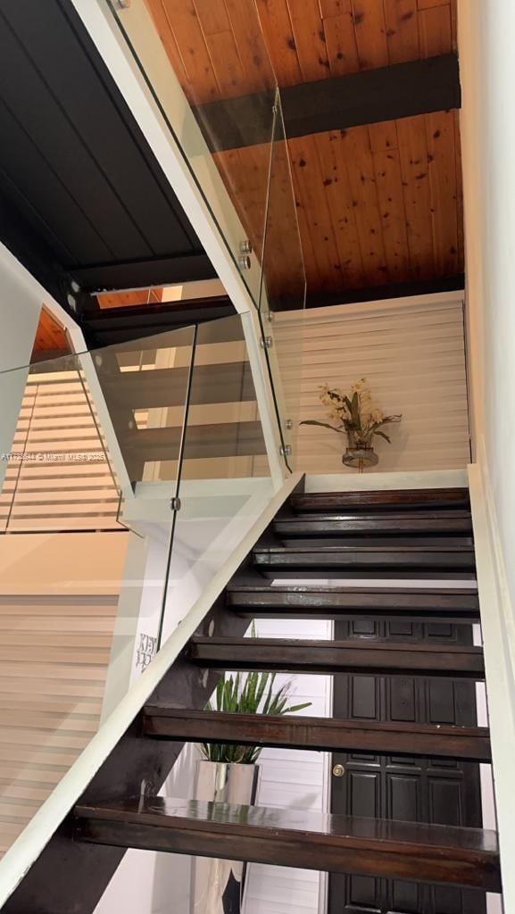 Real estate property located at 7681 103rd Pl, Miami-dade, Sunset Park Lake Villas S, Miami, FL