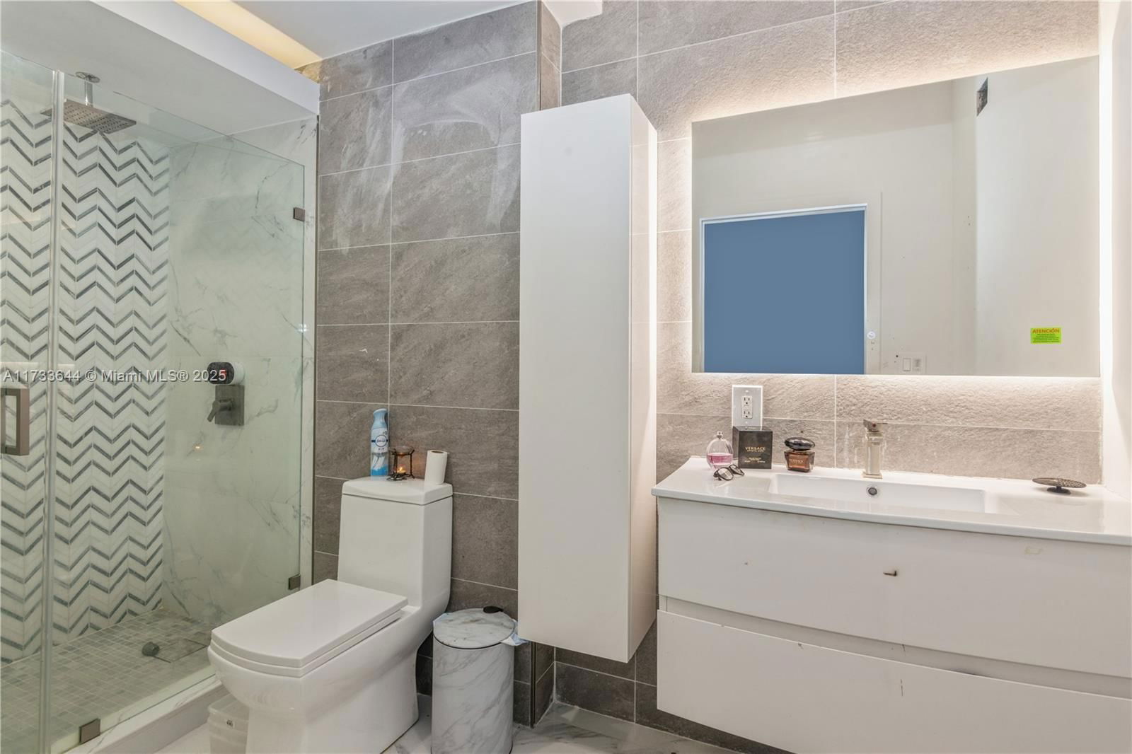 Real estate property located at 7681 103rd Pl, Miami-dade, Sunset Park Lake Villas S, Miami, FL
