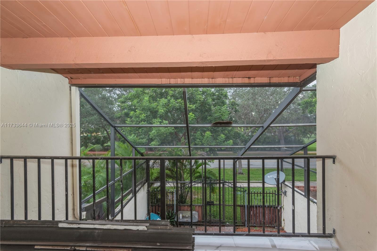 Real estate property located at 7681 103rd Pl, Miami-dade, Sunset Park Lake Villas S, Miami, FL