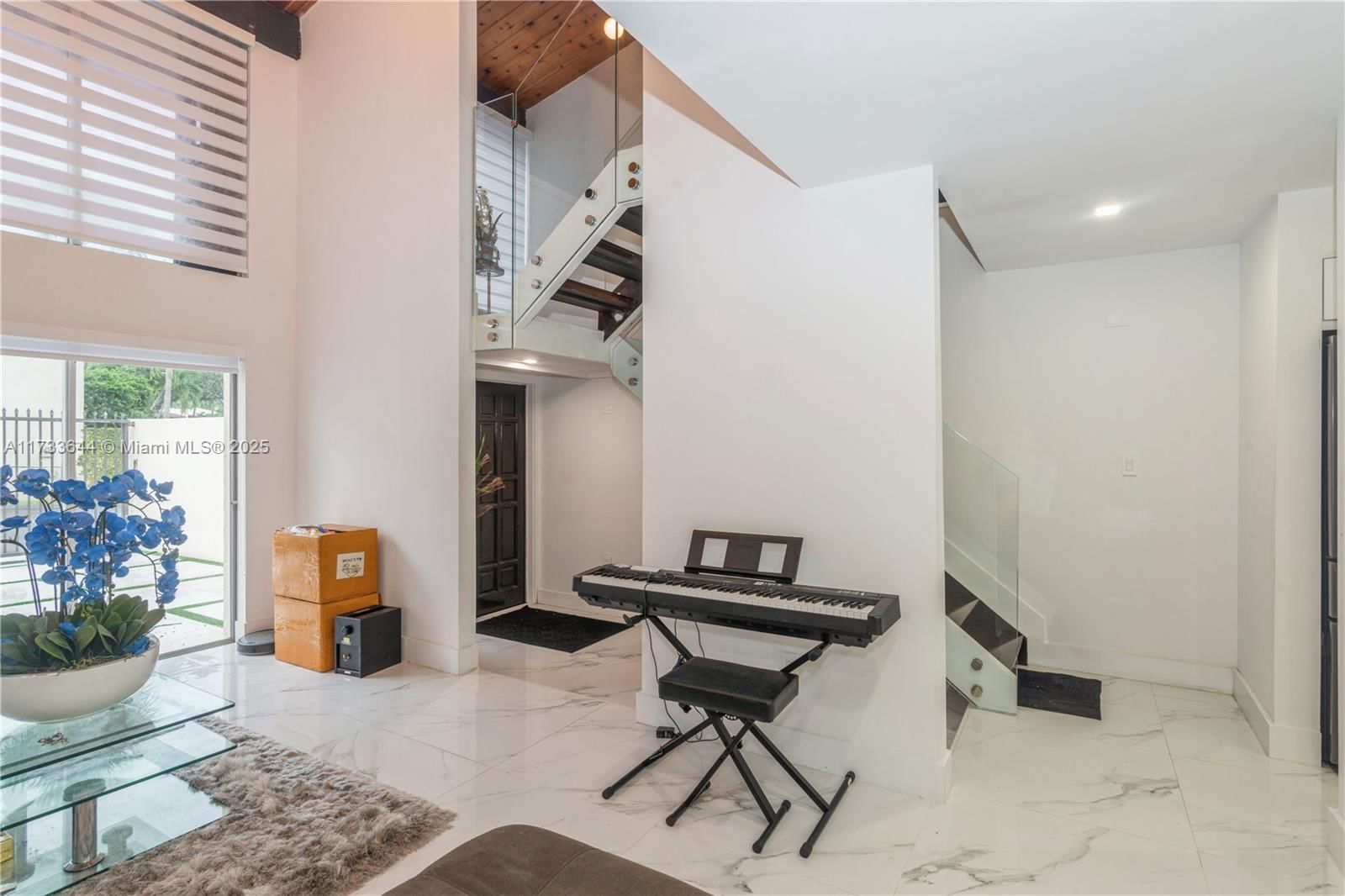 Real estate property located at 7681 103rd Pl, Miami-dade, Sunset Park Lake Villas S, Miami, FL