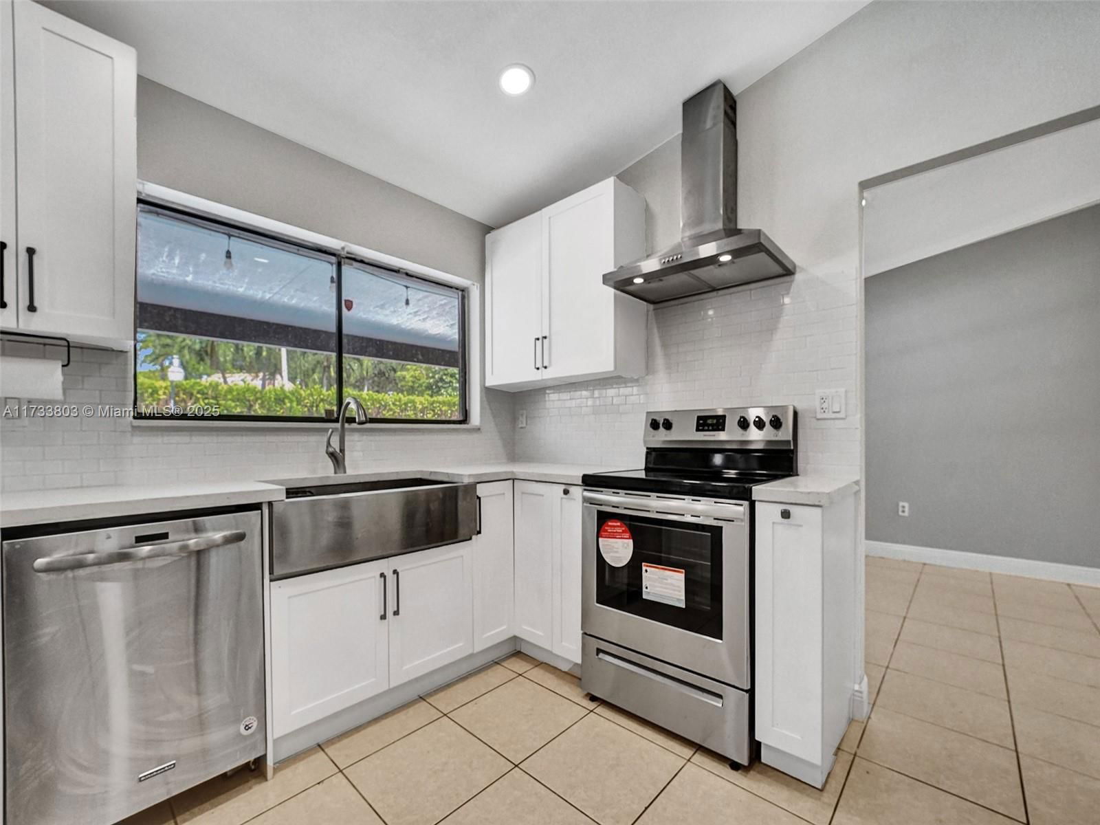 Real estate property located at 5705 114 Ave, Broward, Forest Lake, Cooper City, FL