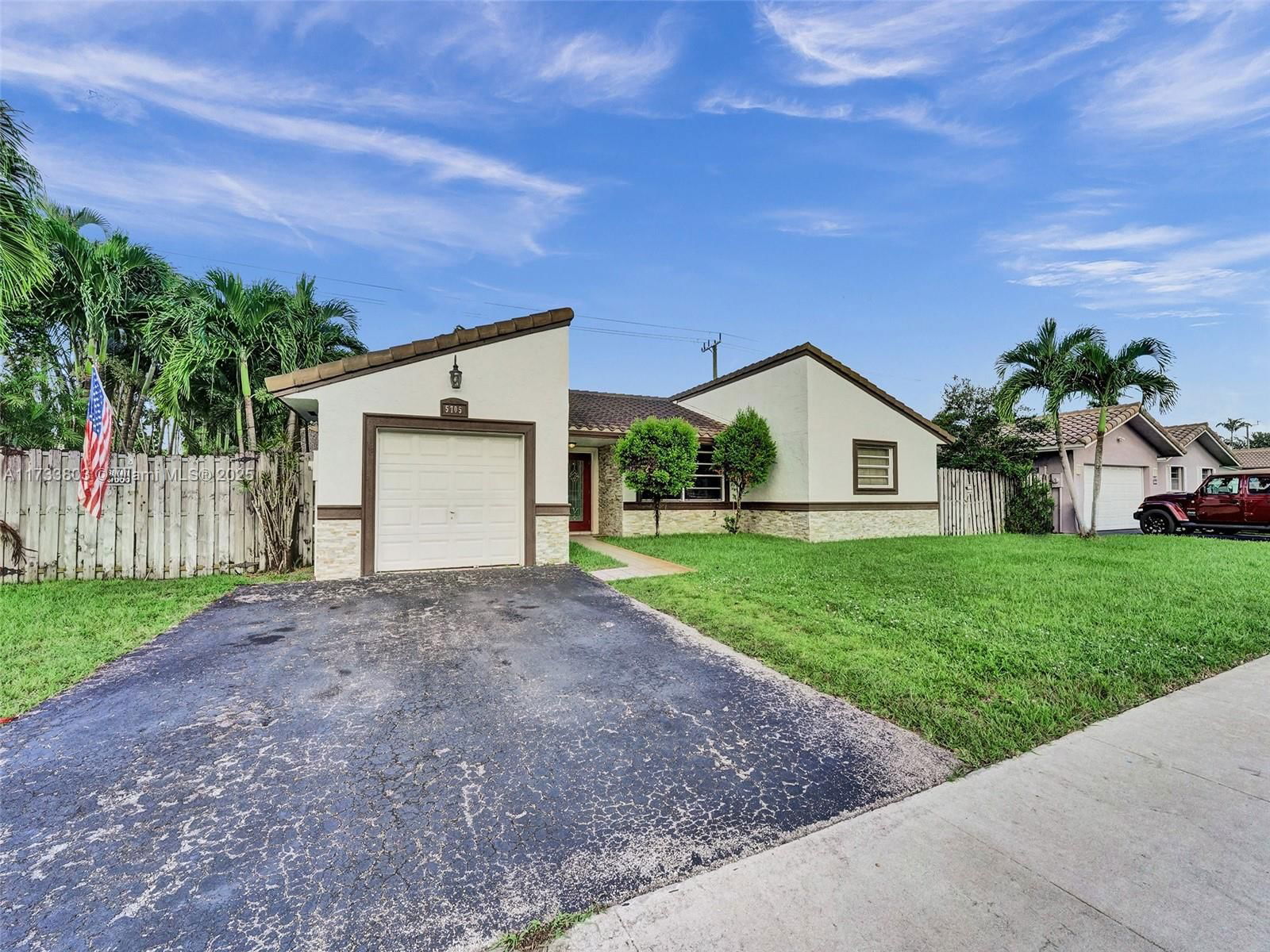 Real estate property located at 5705 114 Ave, Broward, Forest Lake, Cooper City, FL