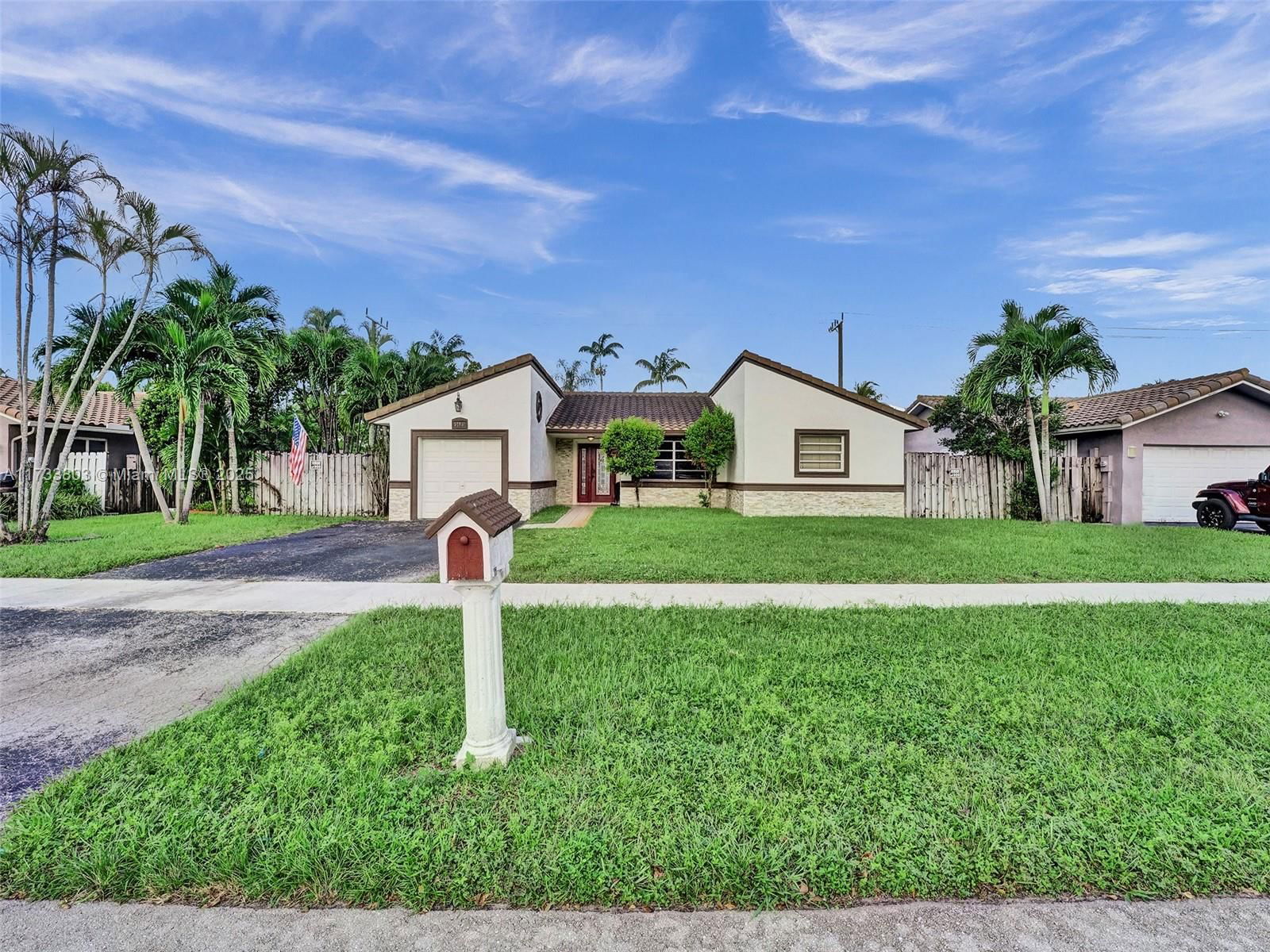 Real estate property located at 5705 114 Ave, Broward, Forest Lake, Cooper City, FL