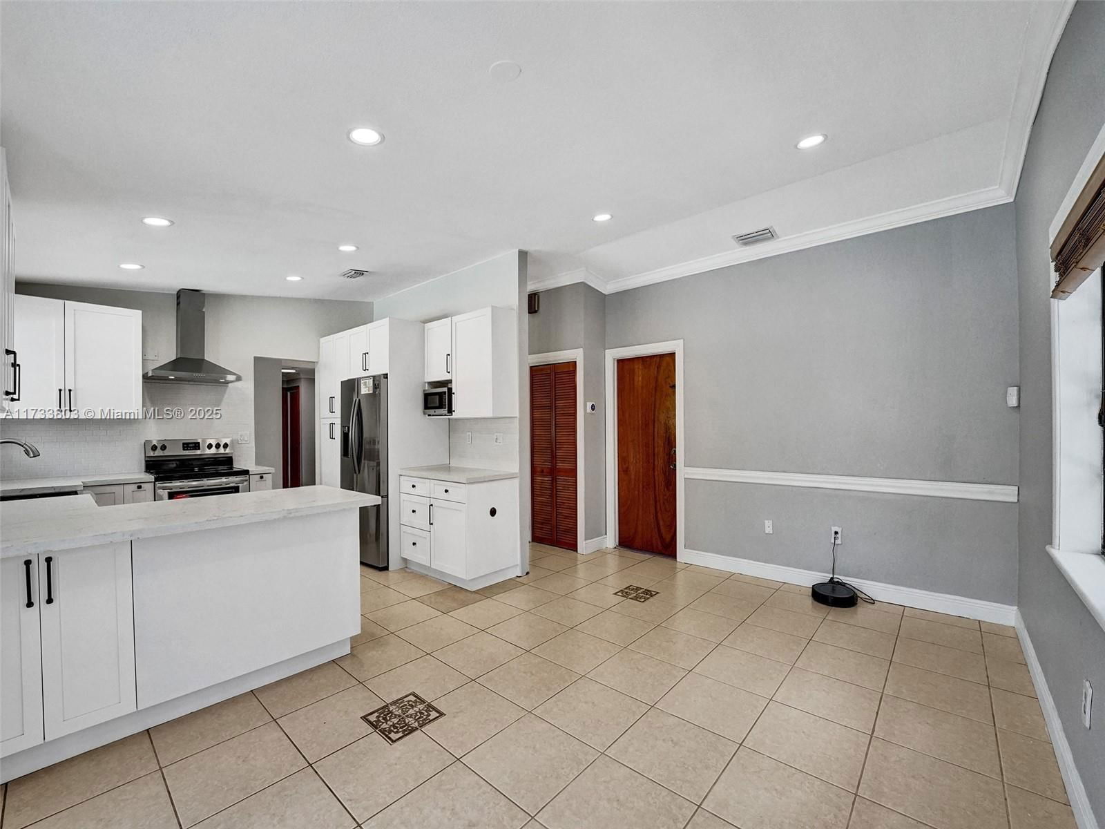 Real estate property located at 5705 114 Ave, Broward, Forest Lake, Cooper City, FL