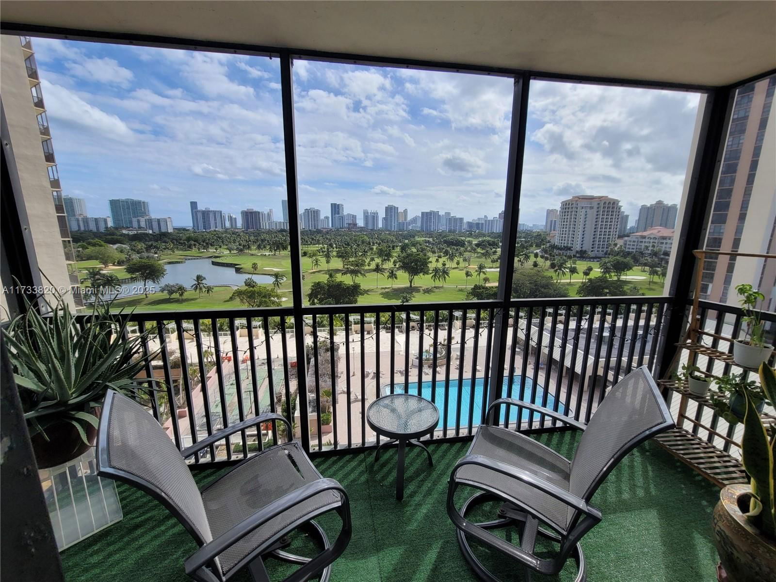 Real estate property located at 20301 Country Club Dr #1124, Miami-Dade, CORONADO CONDO- TOWER II, Aventura, FL