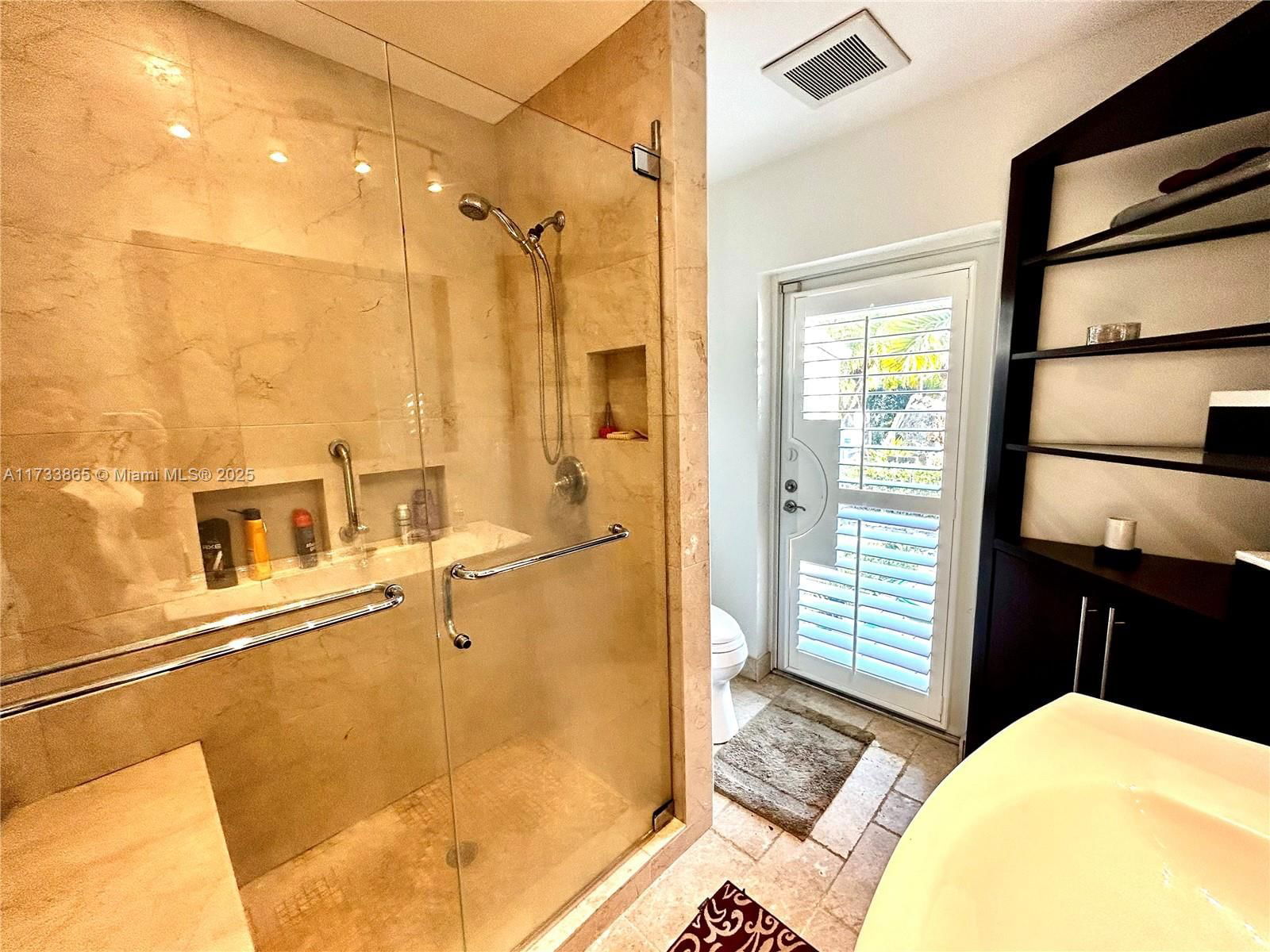 Real estate property located at 8960 172nd Ter, Miami-dade, Pinewood Estates, Palmetto Bay, FL