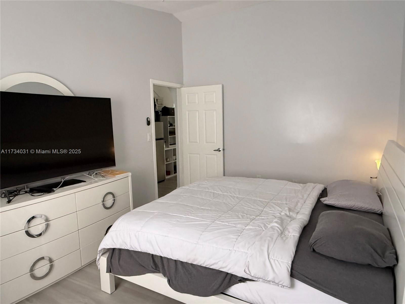 Real estate property located at 7618 168th Ter, Miami-dade, Turtle Run Estates, Hialeah, FL