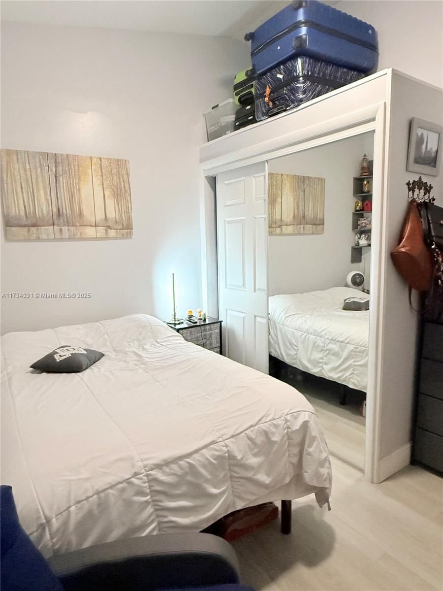 Real estate property located at 7618 168th Ter, Miami-dade, Turtle Run Estates, Hialeah, FL