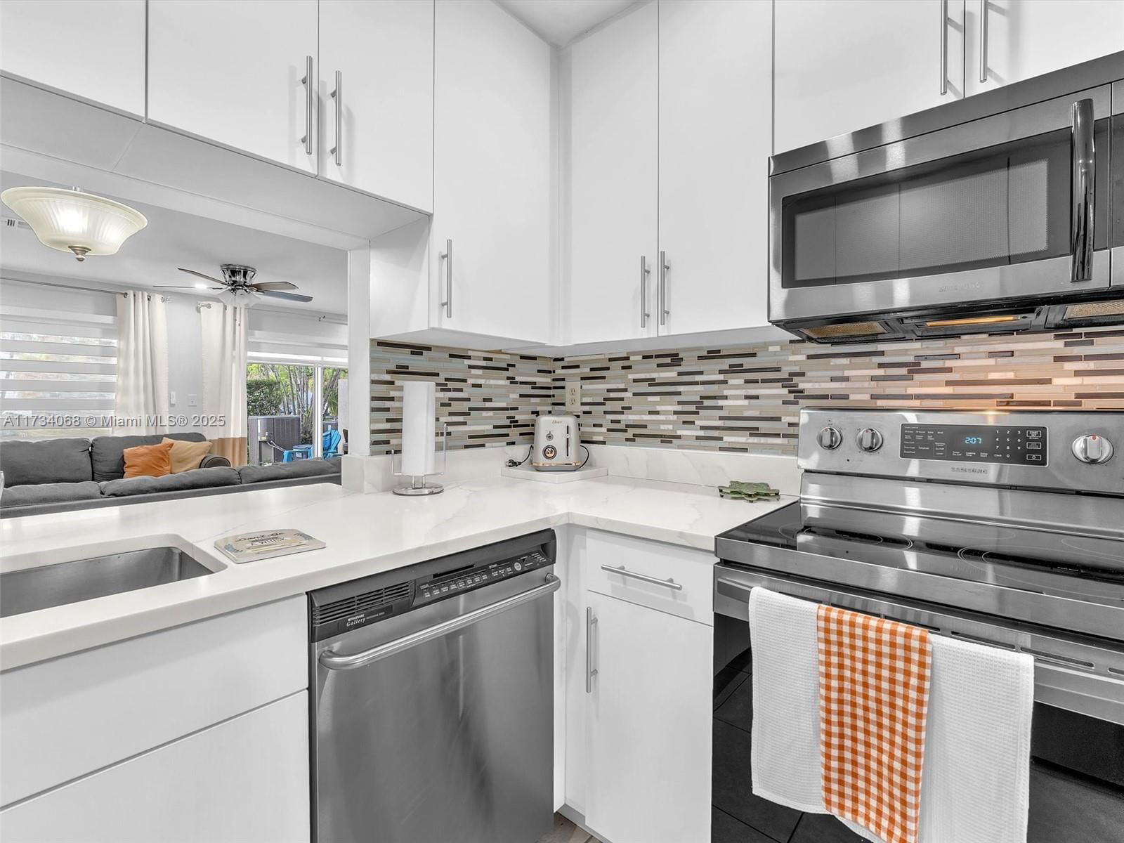 Real estate property located at 253 Hemingway Cir #253, Broward, Woodlake Shores, Margate, FL