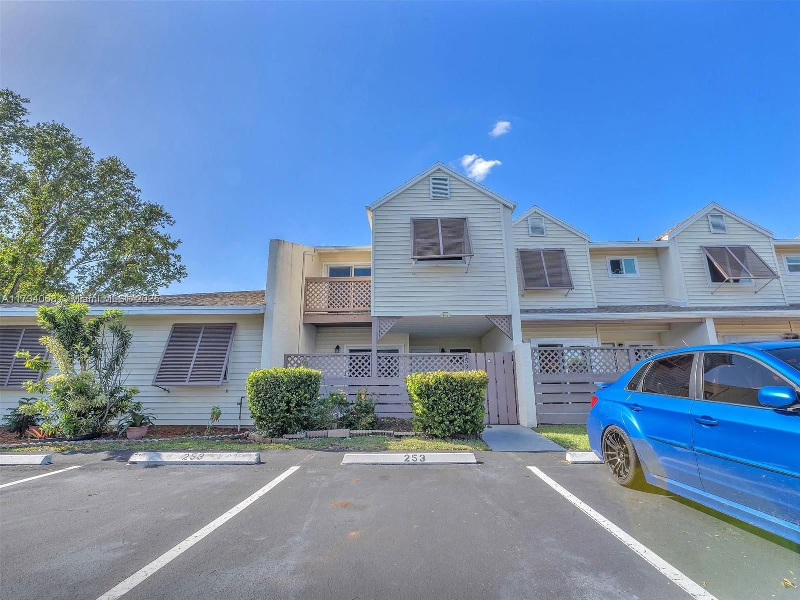 Real estate property located at 253 Hemingway Cir #253, Broward, Woodlake Shores, Margate, FL