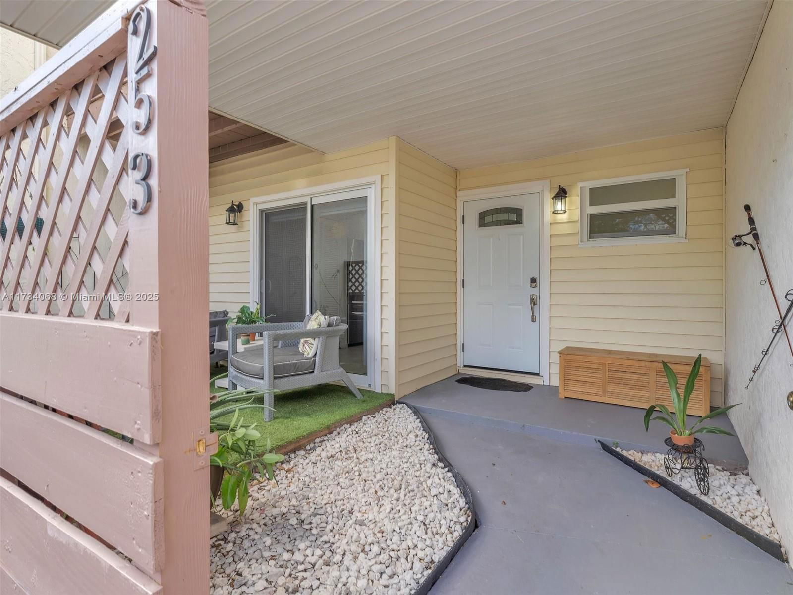 Real estate property located at 253 Hemingway Cir #253, Broward, Woodlake Shores, Margate, FL