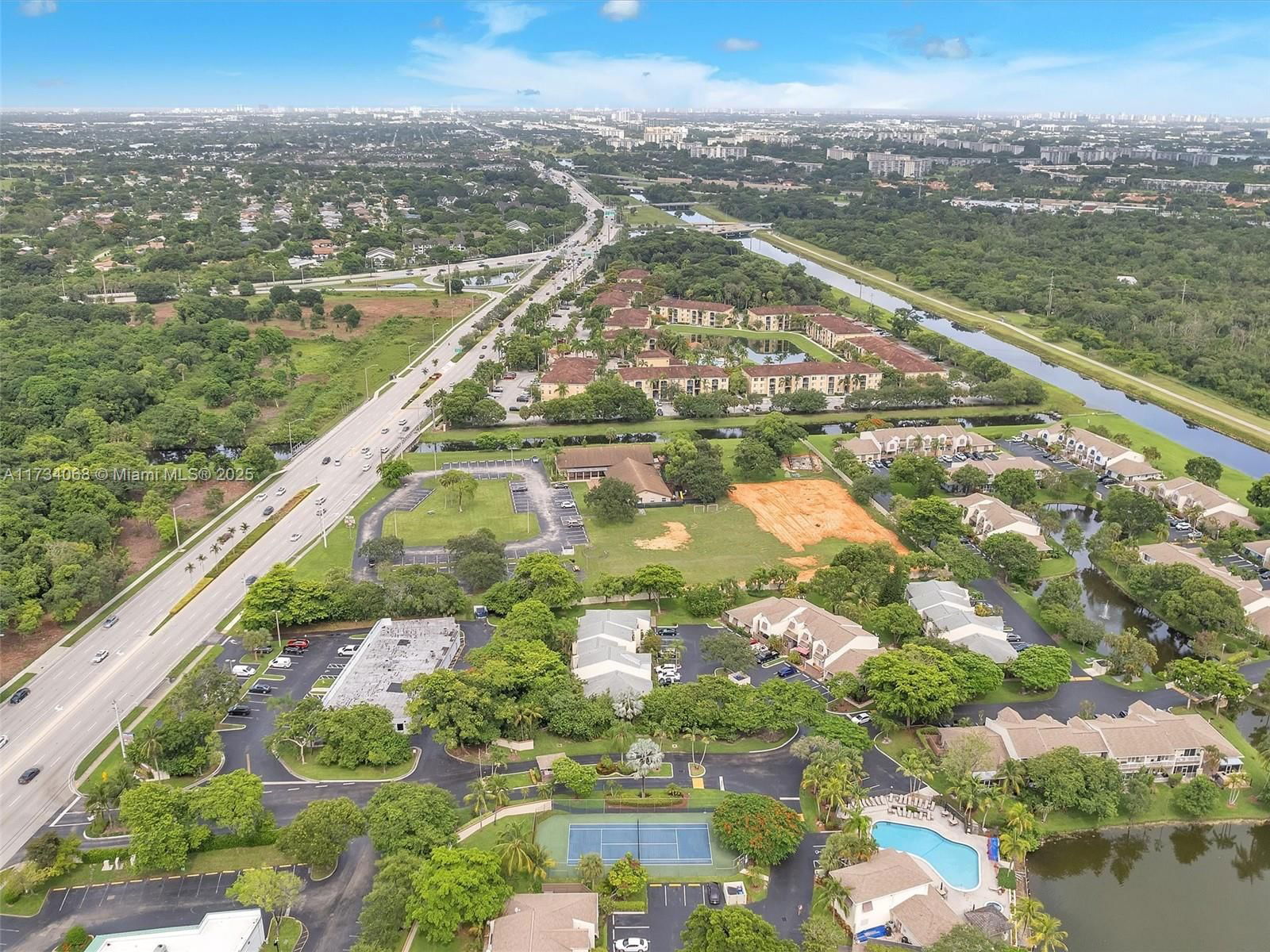 Real estate property located at 253 Hemingway Cir #253, Broward, Woodlake Shores, Margate, FL