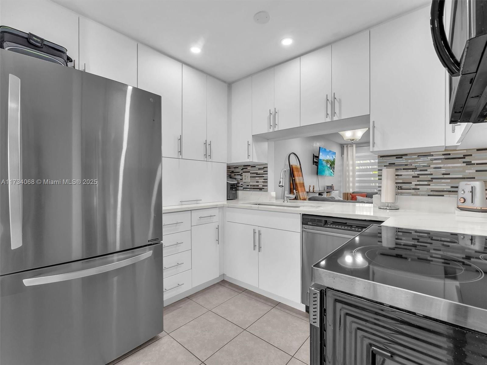Real estate property located at 253 Hemingway Cir #253, Broward, Woodlake Shores, Margate, FL