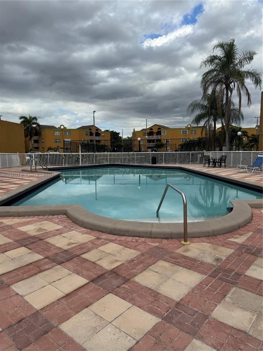 Real estate property located at 9715 Fontainebleau Blvd E309, Miami-dade, Soleil At Fontainebleau C, Miami, FL